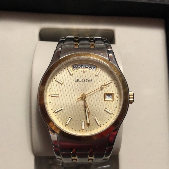 Bulova watch - Picture 1 of 2